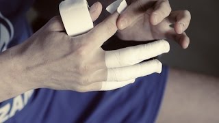 Как тейпировать пальцы. Мастер-класс от игроков "Зенит-Казань" / How to tape fingers for volleyball