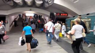 Метро Бабушкинская и выход в город