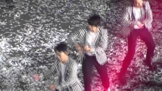 EXO - Dubstep Intro + Growl   NY/NJ 160221