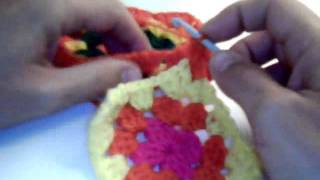 Unir granny square mientras se teje la última vuelta
