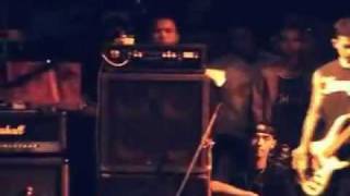 Burgerkill terlilit asa live (rip ivan scumbag)