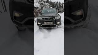 Джили Атлас на Снегу