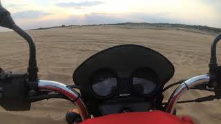 Boxer 125x показывает себя в песчаном карьере