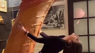 Merve taşkın penise sarildi !!!!