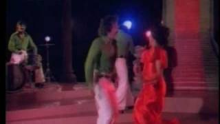 Kamal Haasan, Rajnikanth & Jayapradha - Inimai Niraintha Ulagam - Ninaithale Inikum