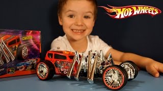 Хот Вилс - машина с мотором. Hot wheels Motorized Car - Street Сreeper - Crawling Extreme Action