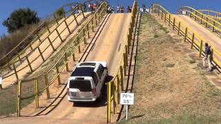 Land Rover Discovery 4 vs 35 degree slope