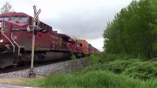 CP 113 W/ SD60 Near Lovekin Ontario Canada 26MAY17 AV4400CW 8569 Leading