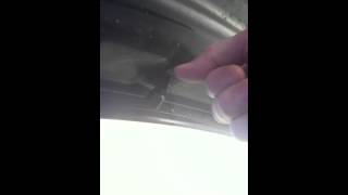 Снятие форсунок омывателя лобового стекла Nissan Teana J32
