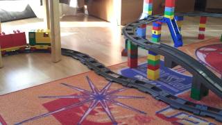 treno lego duplo train locomotive binari rail chemin de fer stazione gare station