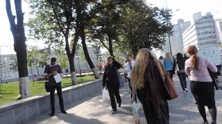 Воздвиженка у метро Арбатская. Москва