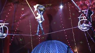 circus - shoulder lift