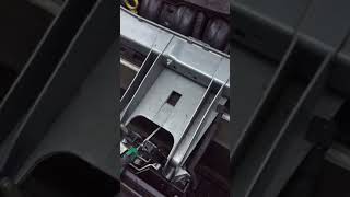 Как открыть капот на Форд Мондео 4 го поколения, если сел аккумулятор или порвался трос