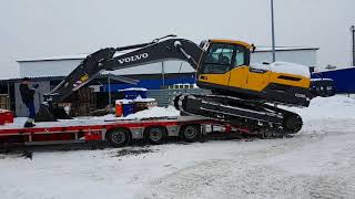 Погрузка экскаватора Volvo EC250 на трал  / Volvo EC250  excavator  loading on trailer
