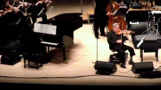 Hamavdil--Itzhak Perlman and Cantor Yitzchak Meir Helfgot