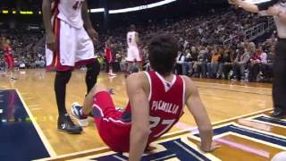 Zaza Pachulia Trips Udonis Haslem
