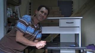 Recyclage d' un bureau en mélaminé