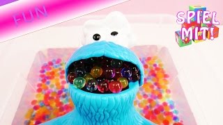 Orbeez Pool Deutsch für das Krümelmonster - Play Doh Krümelmonster will Orbeez fressen?!