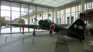 靖国神社 遊就館　ゼロ戦(ZERO FIGHTER)などを展示