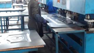 Пробивной пресс для пробивки отверстий в коробке и полотне двери ZHC-150
