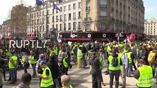 LIVE: Yellow Vests call for new protests in Paris