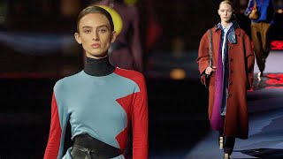 Tory Burch мода в Нью-Йорке осень 2022 зима 2023 / Одежда, сумки и аксессуары
