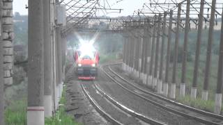 Взлетаем! Электровоз ЭП20-009 с поездом № 101 Москва - Адлер