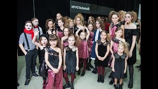 Детский показ в гостином дворе, антигравити студия.