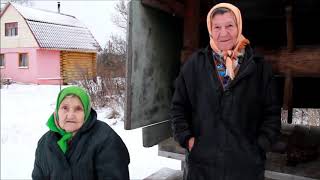 В кинешемской деревне старики ходят по воду на реку или топят снег