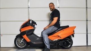 Custom Honda Reflex: Riding my scooter to Hooters