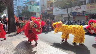 Theo xe Đoàn LSR Hào Dũng Đường qua Hỷ Lâm Môn chúc Tết