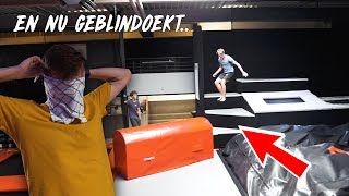 LASTIG PARCOUR DOOR TRAMPOLINE PARK! *NORMAAL & GEBLINDOEKT..*
