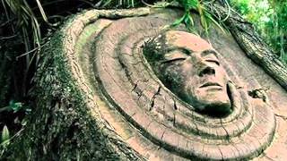Escultura en arboles