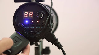 Neewer N 300W Photography Strobe Unboxing & Review - The $69 Budget Light