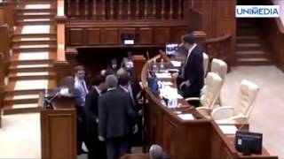„Tî kto takoi" în varianta lui Petkov