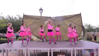 “UIUAA” Dolls Dancers