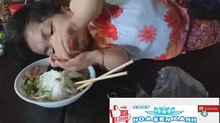 Thử Thách Ăn Bún Chay Bằng Muỗng Và Cái Kết | Hoa Sen Xanh