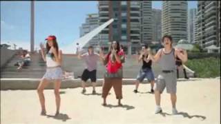 Claro | Los Nadiens (este verano está caliente)