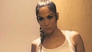 Jennifer Lopez Flashes Major Underboob In Sexy Rehearsal Pic