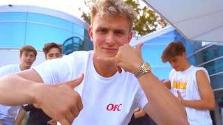 it's everyday bro but everytime he says it's everyday bro it gets bass boosted 5db