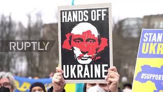 Germany: 'Putin hands off Ukraine' - Ukrainian solidarity protest held in Berlin