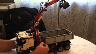 Lego Technic Mercedes-Benz Arocs 3245 in action