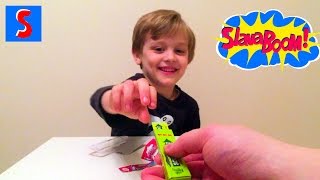 Приколы со Славой: жвачка-брызгалка, червяк, искусственный снег!