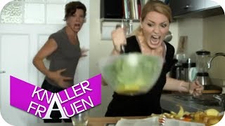 Salatkampf [subtitled] | Knallerfrauen mit Martina Hill