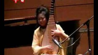 琵琶 Pipa - 樊微 Fan Wei plays 龙船 Long Chuan