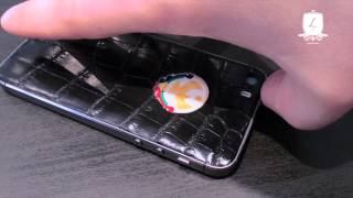 iPhone 5s со светящимся логотипом гербом Дагестана, отделка кожей