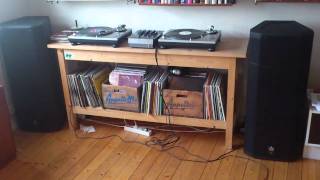 Dj Davve, 3000 watts in my bedroom. (JBL PRX 625)