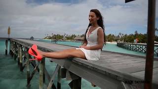 JULIE skyhigh Walking In christian louboutin fluo peep toe high heels in maldives