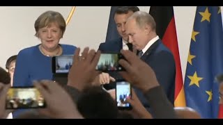 Почему Меркель и Макрон хотят Путина в Европе?