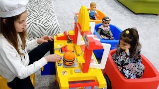 Serving Cooking Pretend foods and toy kitchen! Wagon Babies Ride